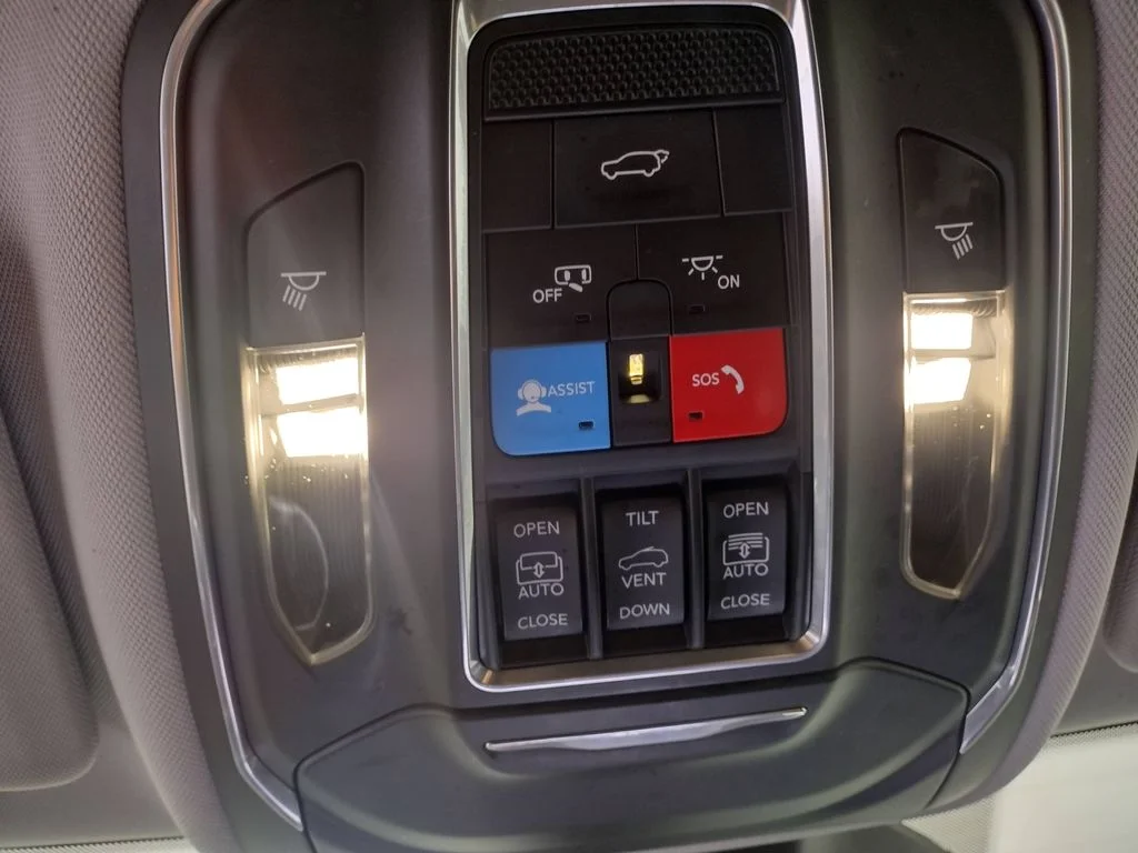Used 2021 Silver Jeep Limited image 37