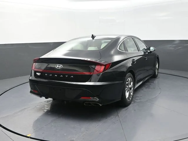 Used 2021 Black Hyundai SEL image 10