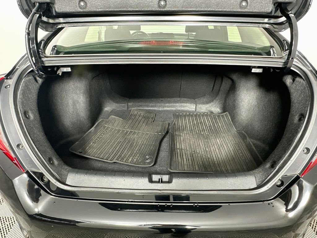 Used 2019 Crystal Black Pearl Honda EX image 26