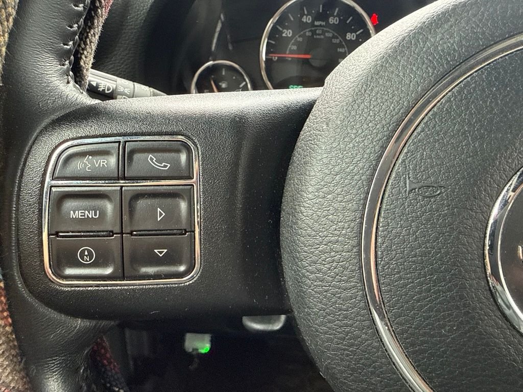 Used 2017 Silver Jeep Unlimited Sport image 29