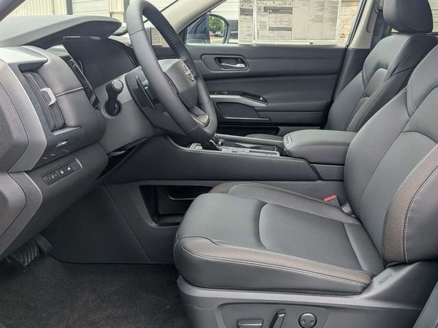 New 2026 Gray Nissan SL image 20