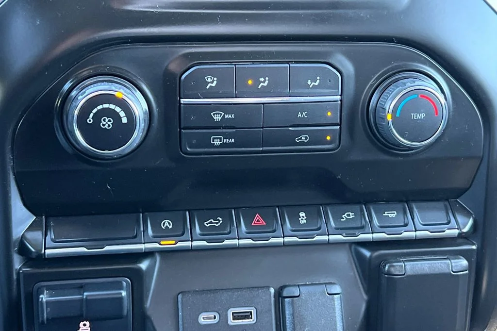 Used 2021 Black Chevrolet Custom image 22