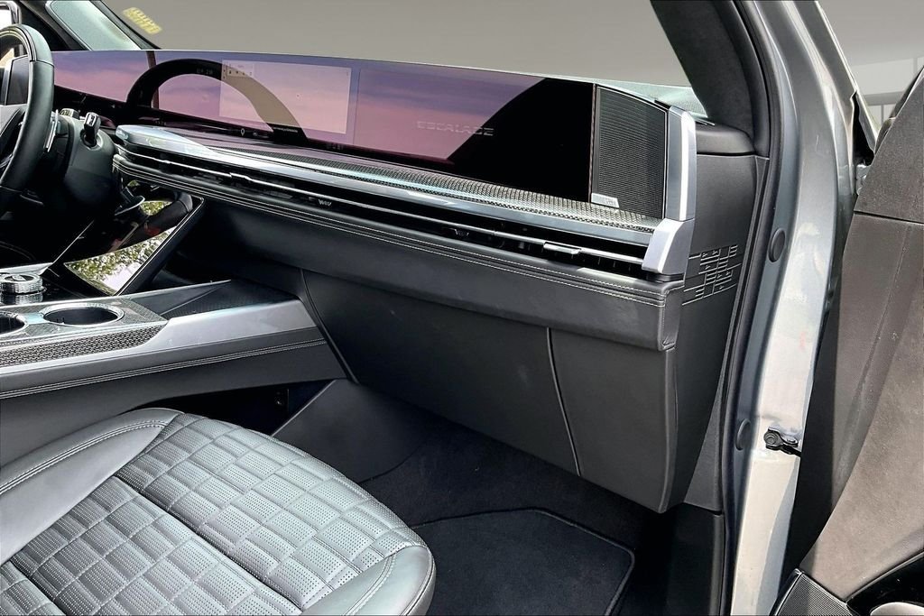 Certified Used 2025 Silver Cadillac V-Series image 16