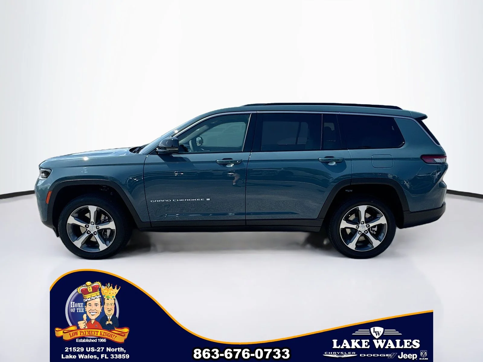 New 2026 Steel Blue Exterior Paint Jeep Limited image 3