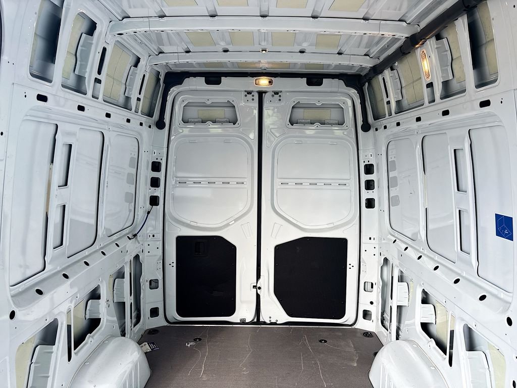 Used 2024 White Mercedes-Benz Cargo 144 WB image 20