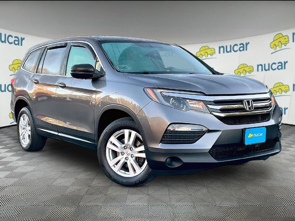 Used 2018 Gray Honda LX image 1
