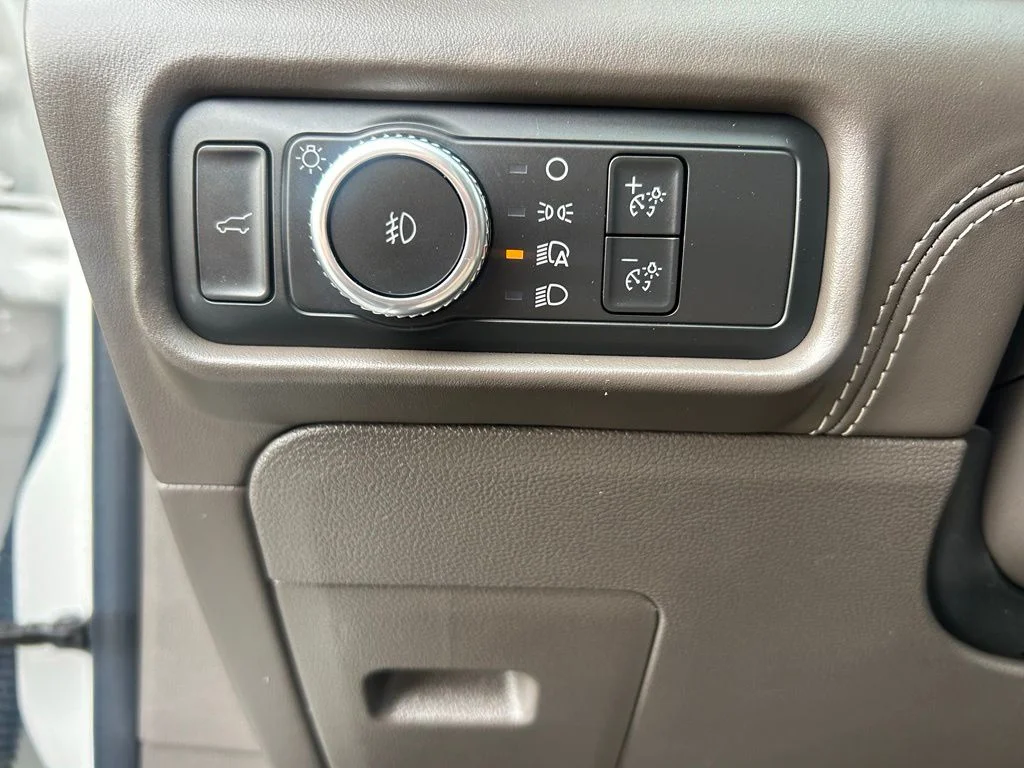 Used 2022 White Ford Platinum image 15