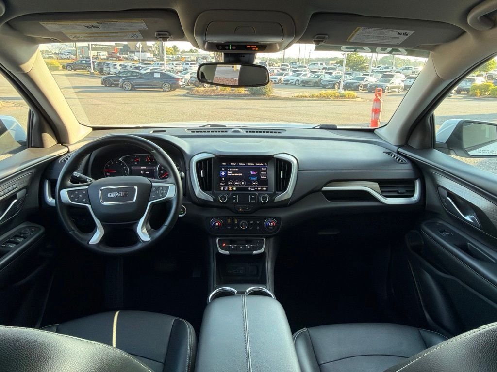 Used 2023 White GMC SLT image 28