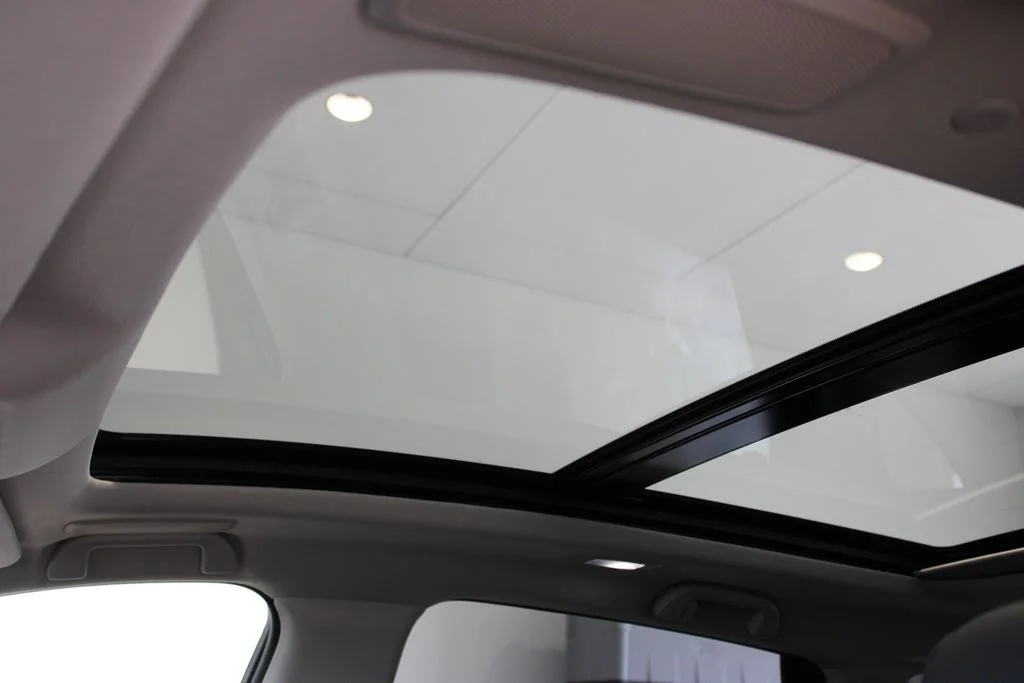 New 2026 Liquid Carbon Metallic Acura Technology Package image 21