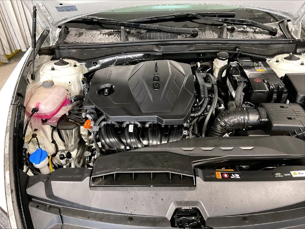 Certified Used 2023 White Hyundai SEL image 28
