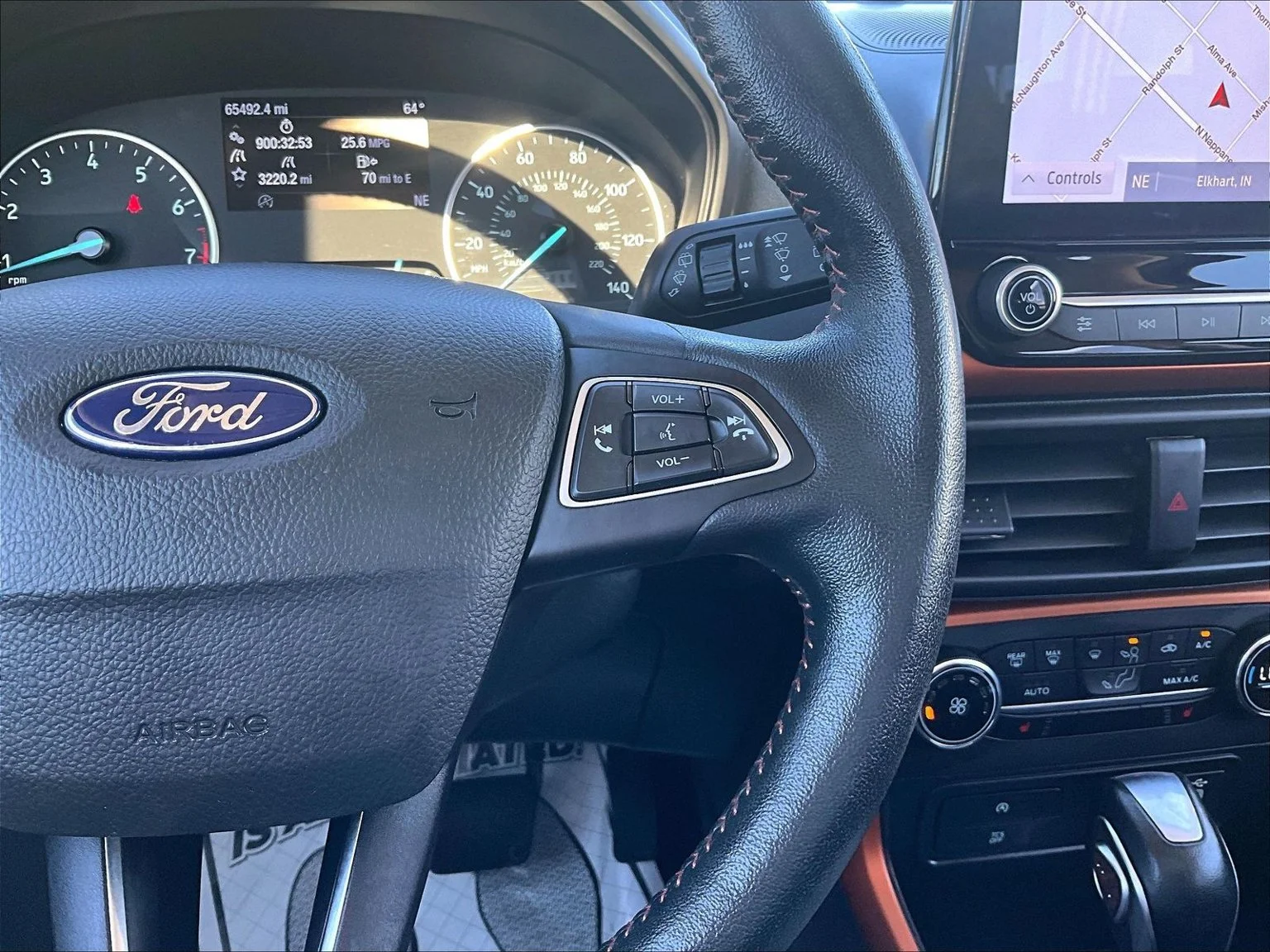 Used 2022 Blue Ford SE image 19