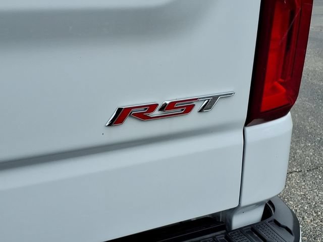 New 2026 Summit White Chevrolet RST image 20