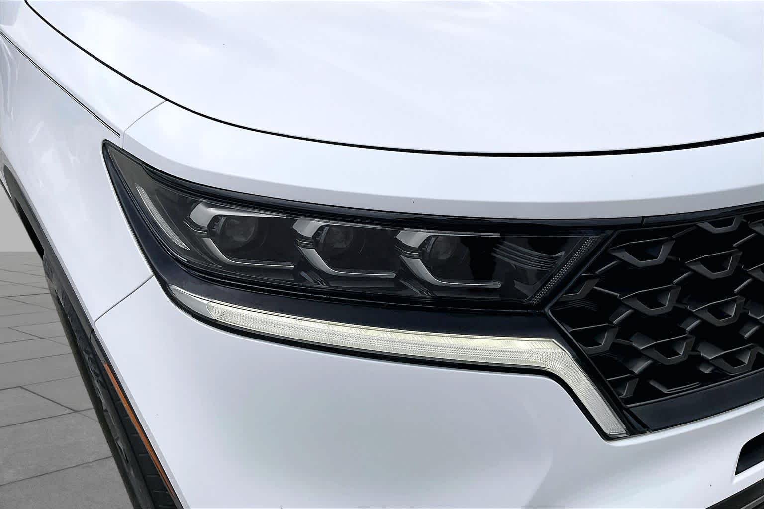 Used 2022 Glacial White Pearl Kia X-Line SX Prestige image 28