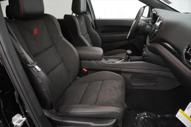 New 2026 Diamond Black Clear-Coat Exterior Paint Dodge GT PLUS image 35