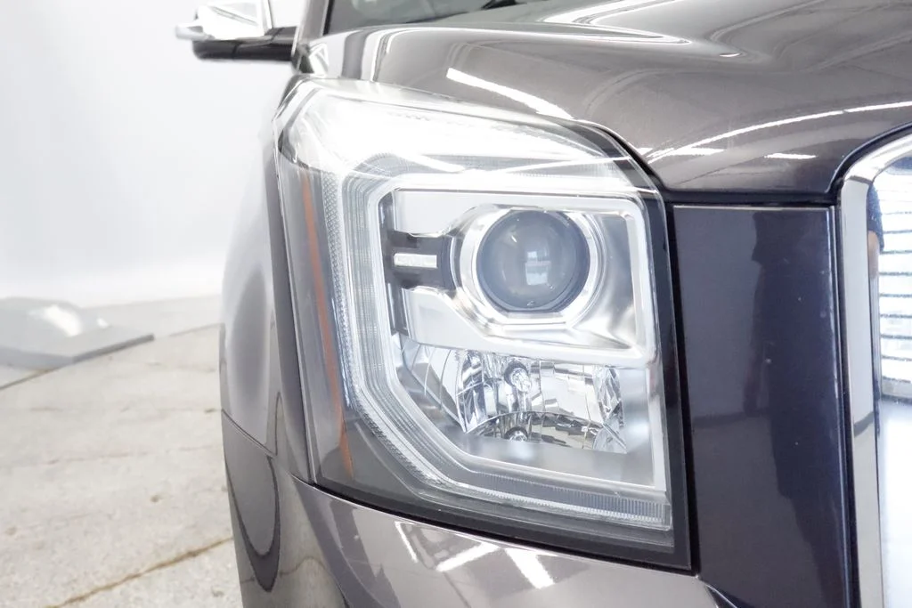 Used 2016 Silver GMC Denali image 12