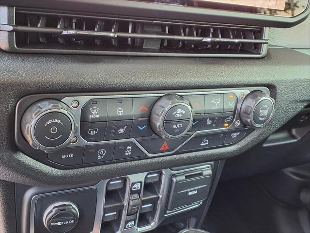 New 2026 Earl Clearcoat Jeep Sport S image 25