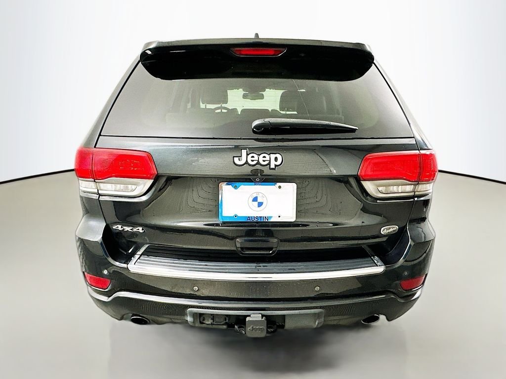 Used 2014 Brilliant Black Crystal Pearlcoat Jeep Overland image 6