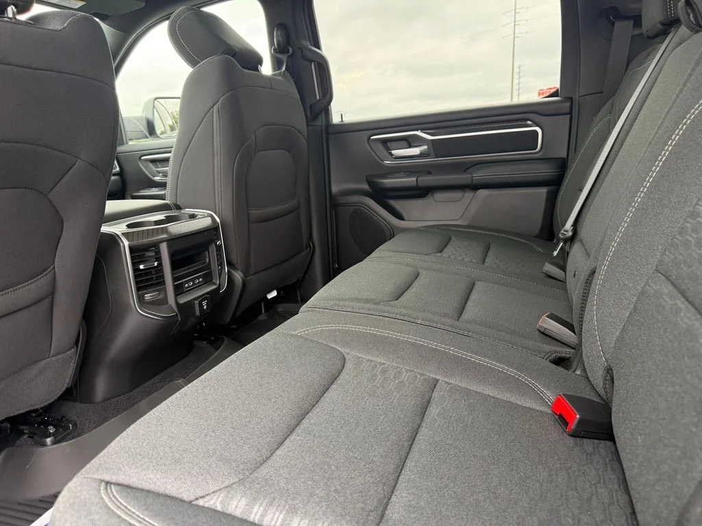 New 2026 Diamond Black Crystal Pearl-Coat Exterior Paint RAM Big Horn/Lone Star image 21