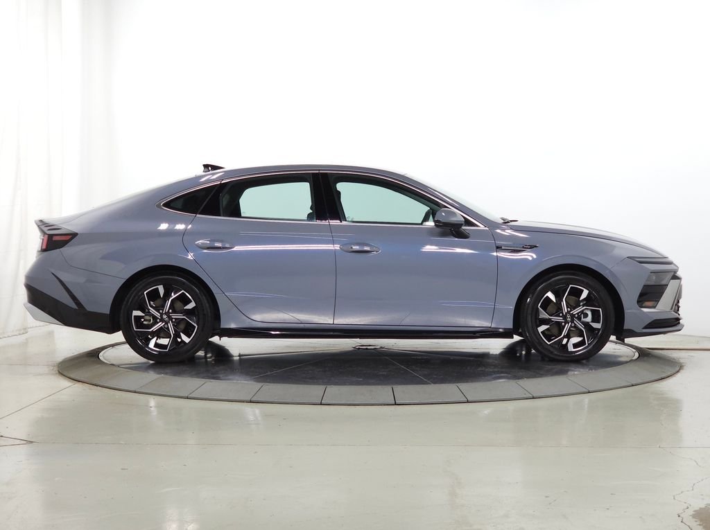 Certified Used 2024 Transmission Blue Hyundai SEL image 11