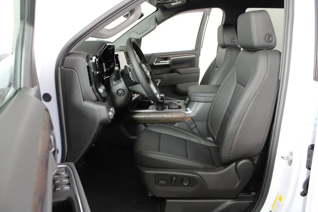 2026 GMC Sierra 1500 SLT - Photo 23