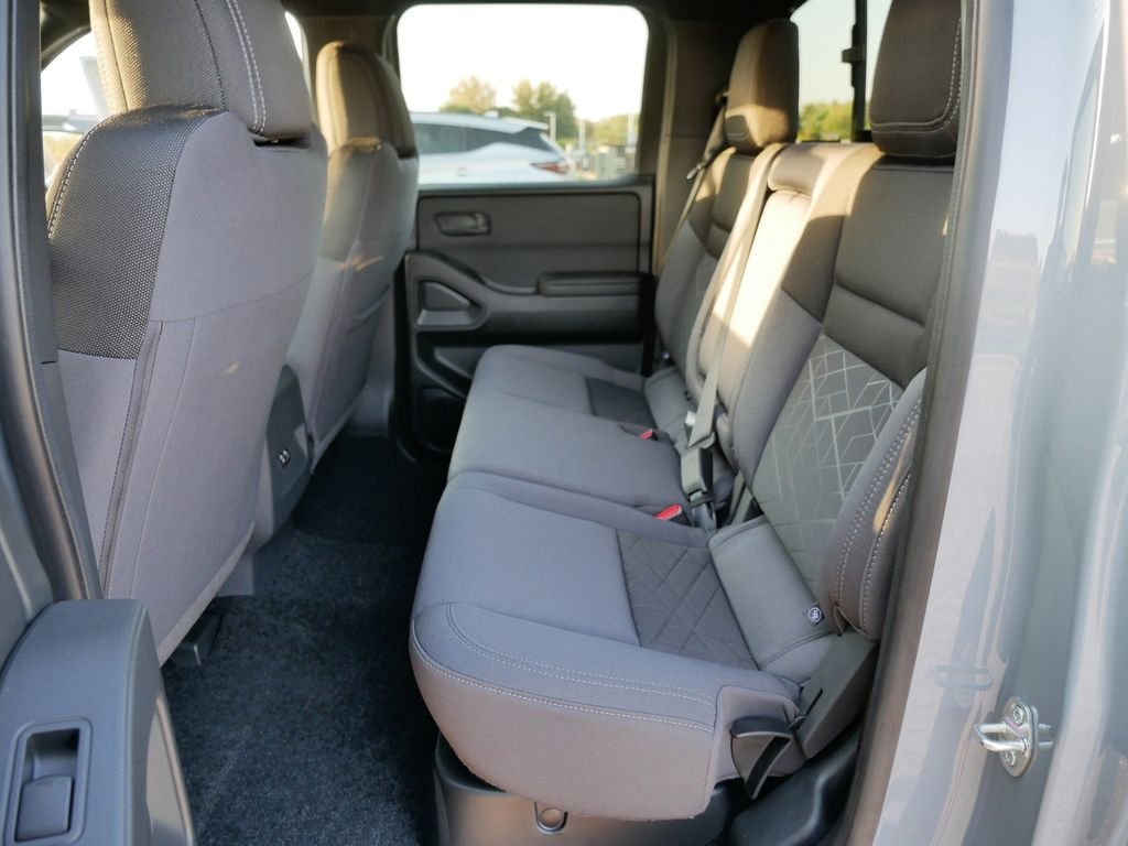 2026 Nissan Frontier SV - Photo 8