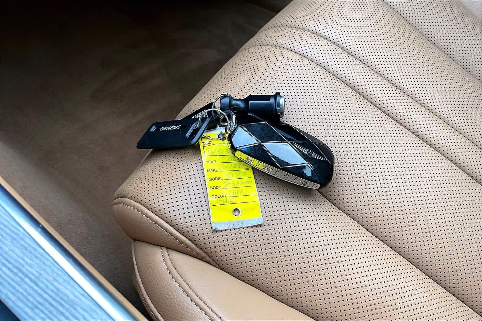 Used 2026 Capri Blue Genesis 2.5T Advanced image 28
