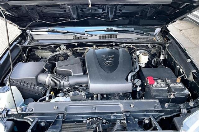 Certified Used 2022 MIDNIGHT BLACK METAL Toyota  image 30