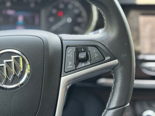 Used 2022 Summit White Buick Preferred image 24