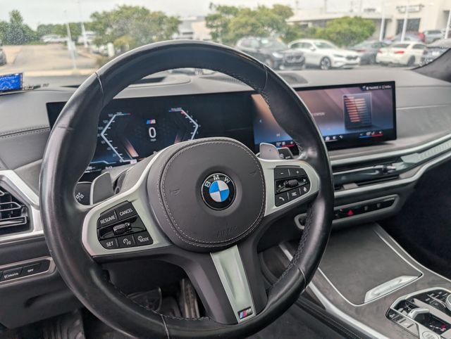 Certified Used 2025 Black Sapphire Metallic BMW xDrive40i image 16
