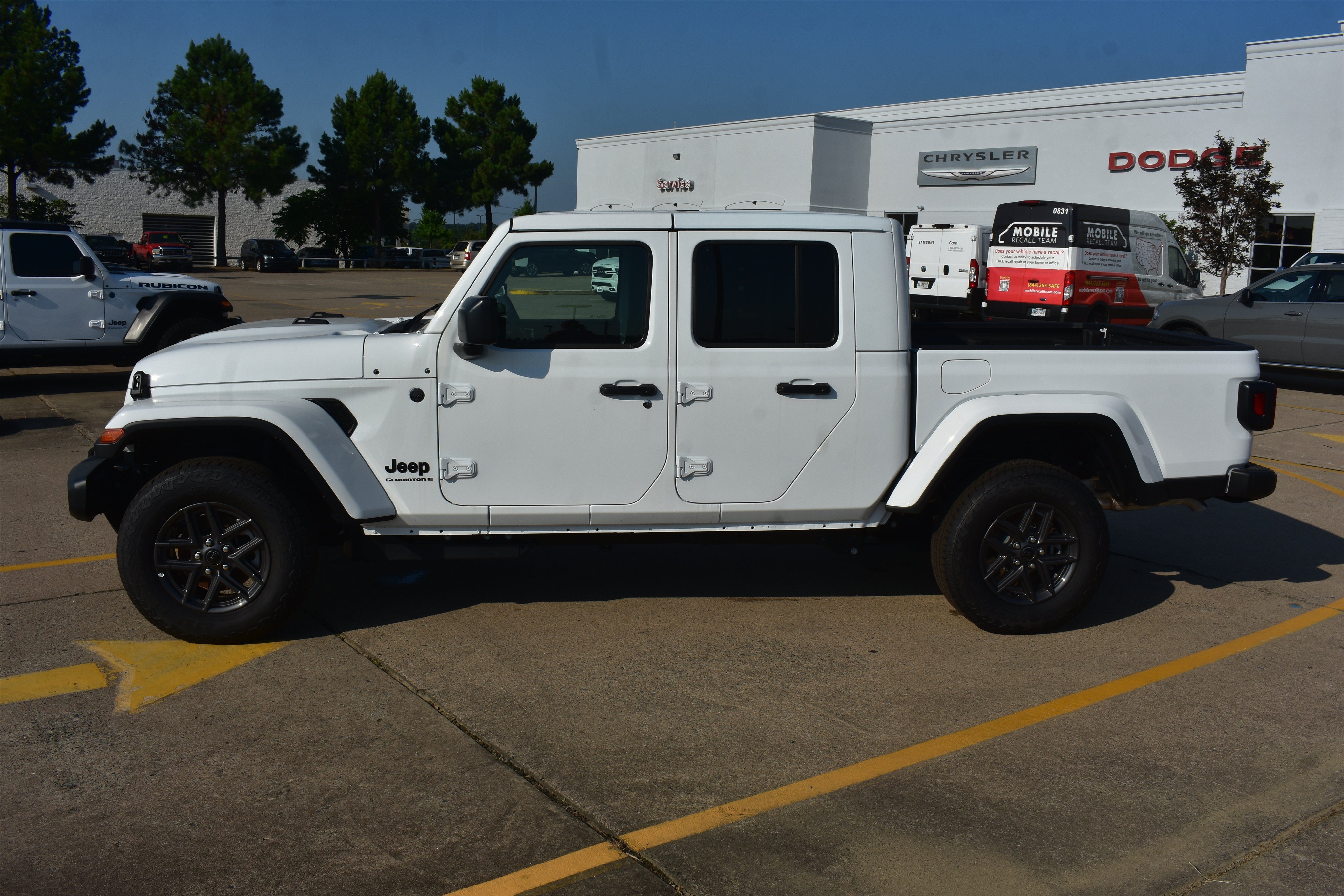 New 2026 Bright White Clearcoat Jeep Sport S image 8