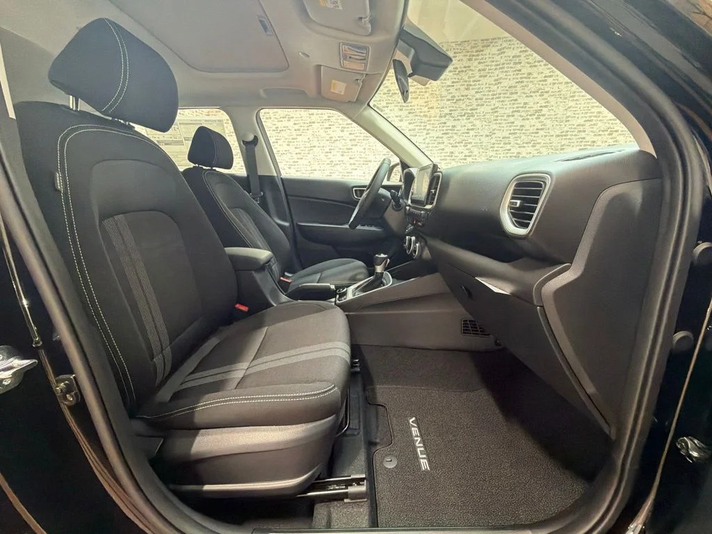 New 2026 Onyx Black Hyundai SEL image 11
