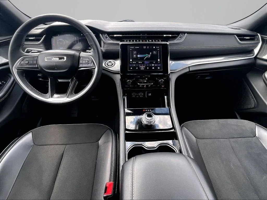Used 2023 Black Jeep Altitude X image 17