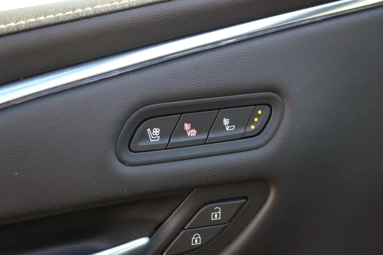 Used 2021 BLACK RAVEN Cadillac Sport image 13