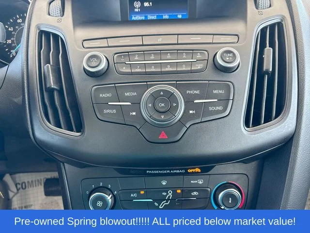 Used 2018 White Ford SE image 23