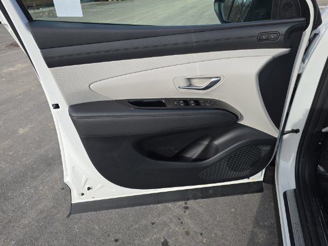 Used 2025 White Hyundai Limited image 13