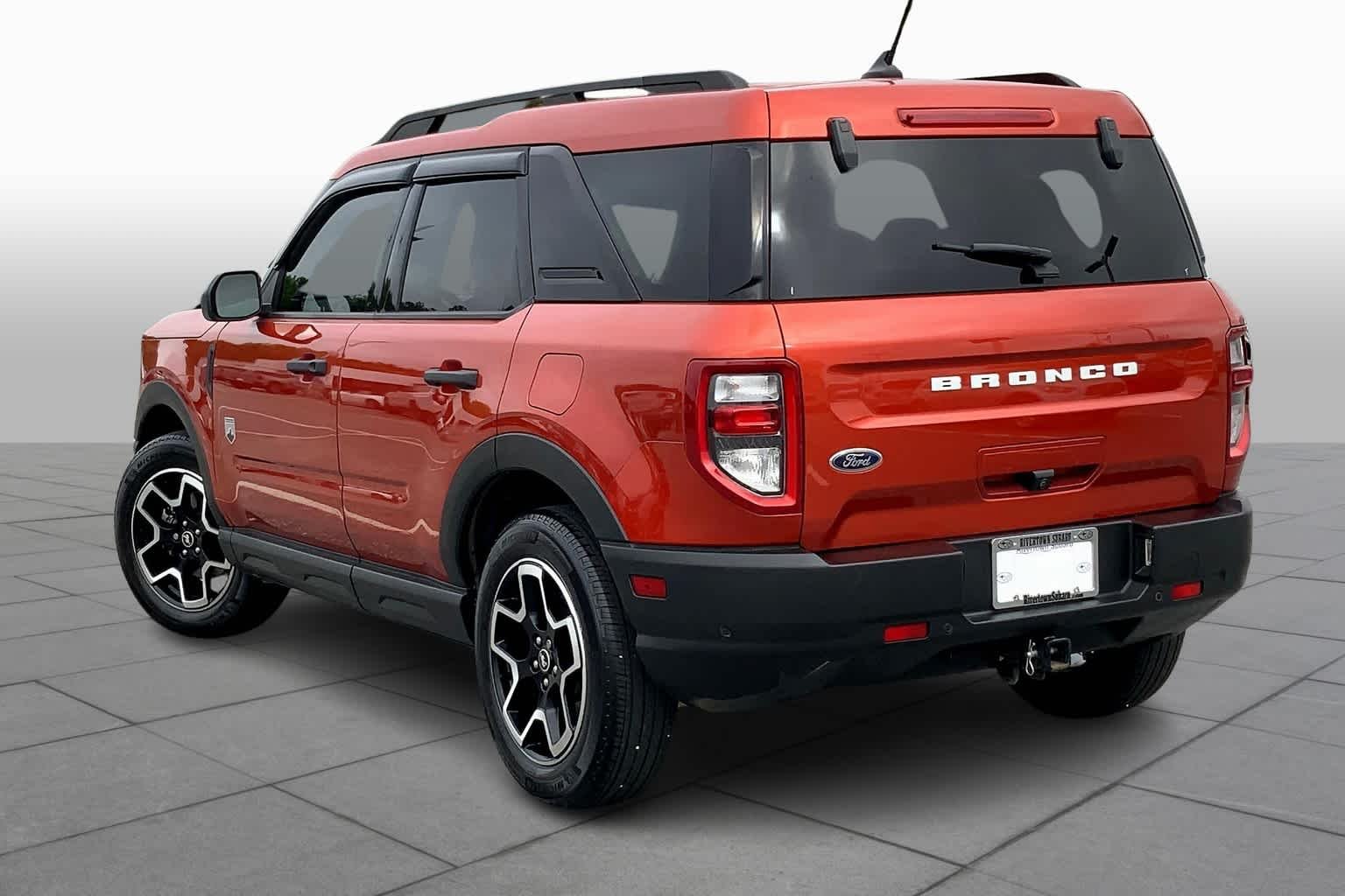Used 2022 Hot Pepper Red Tinted Clearcoat Ford Big Bend image 12