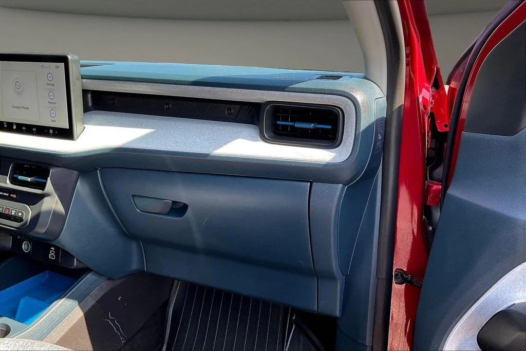 Used 2025 Red Ford XLT image 29