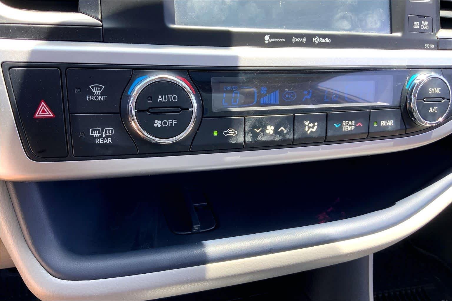 Used 2018 Celestial Silver Metallic Toyota XLE image 33