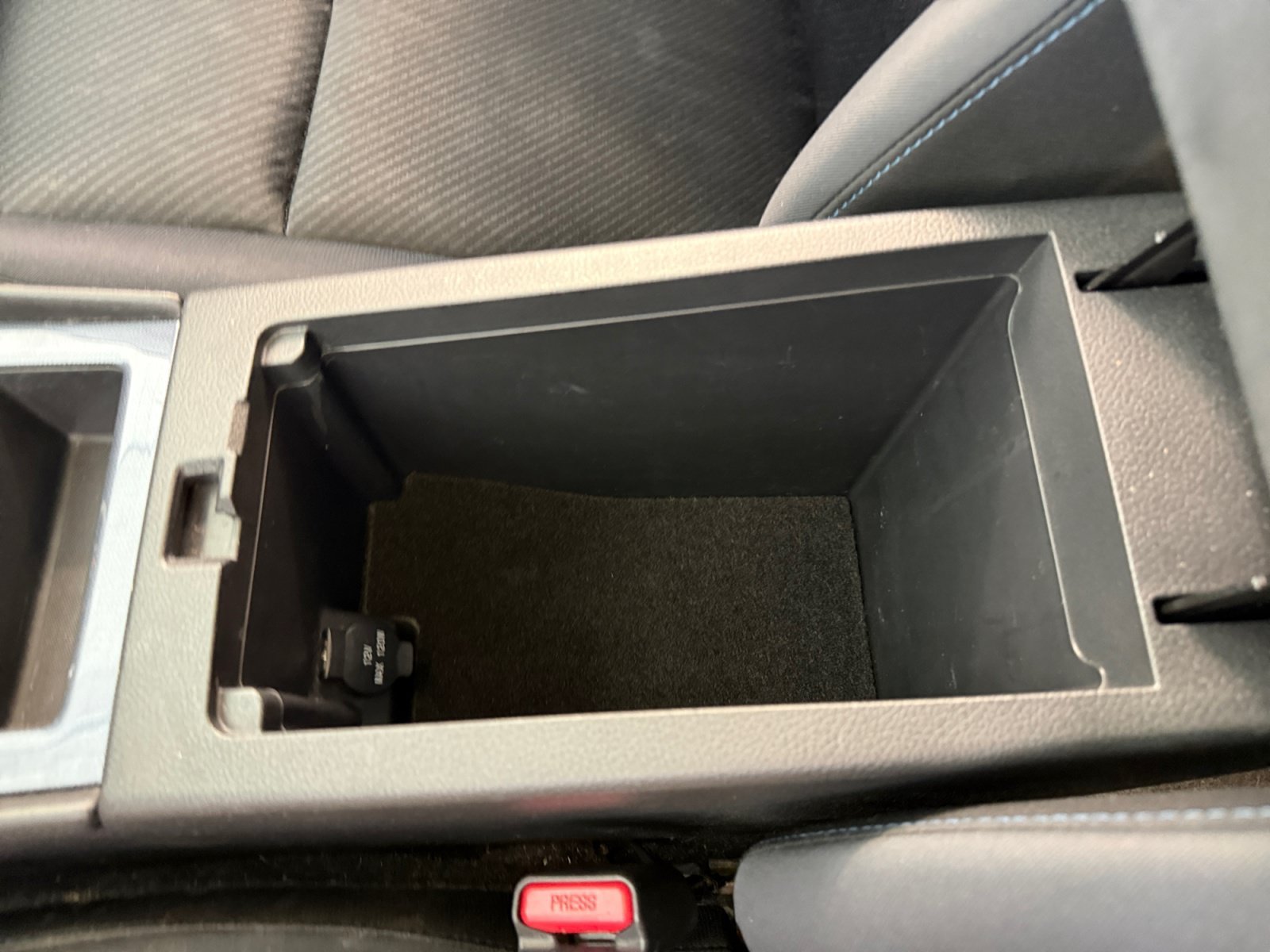 Used 2018 Pearl White Nissan 2.5 SR image 18