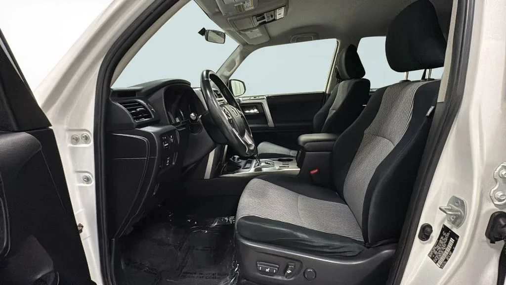 2014 Toyota 4Runner SR5 - Photo 6