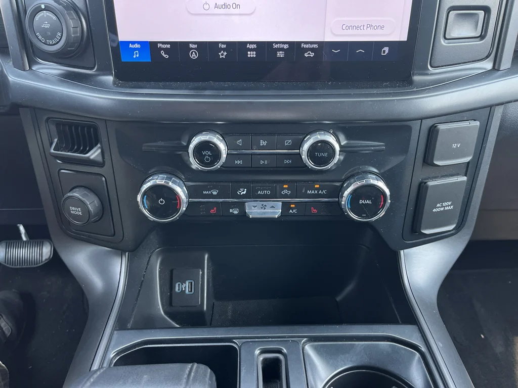 Used 2024 Agate Black Metallic Ford XLT image 25