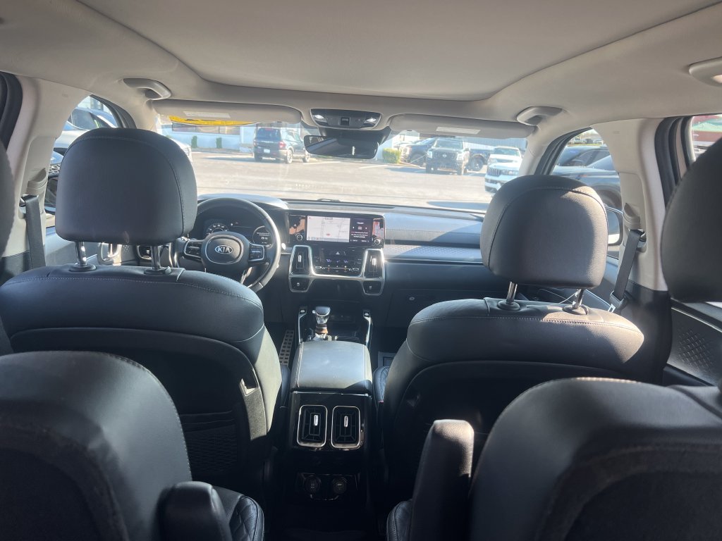 Used 2021 White Kia SX-Prestige image 24