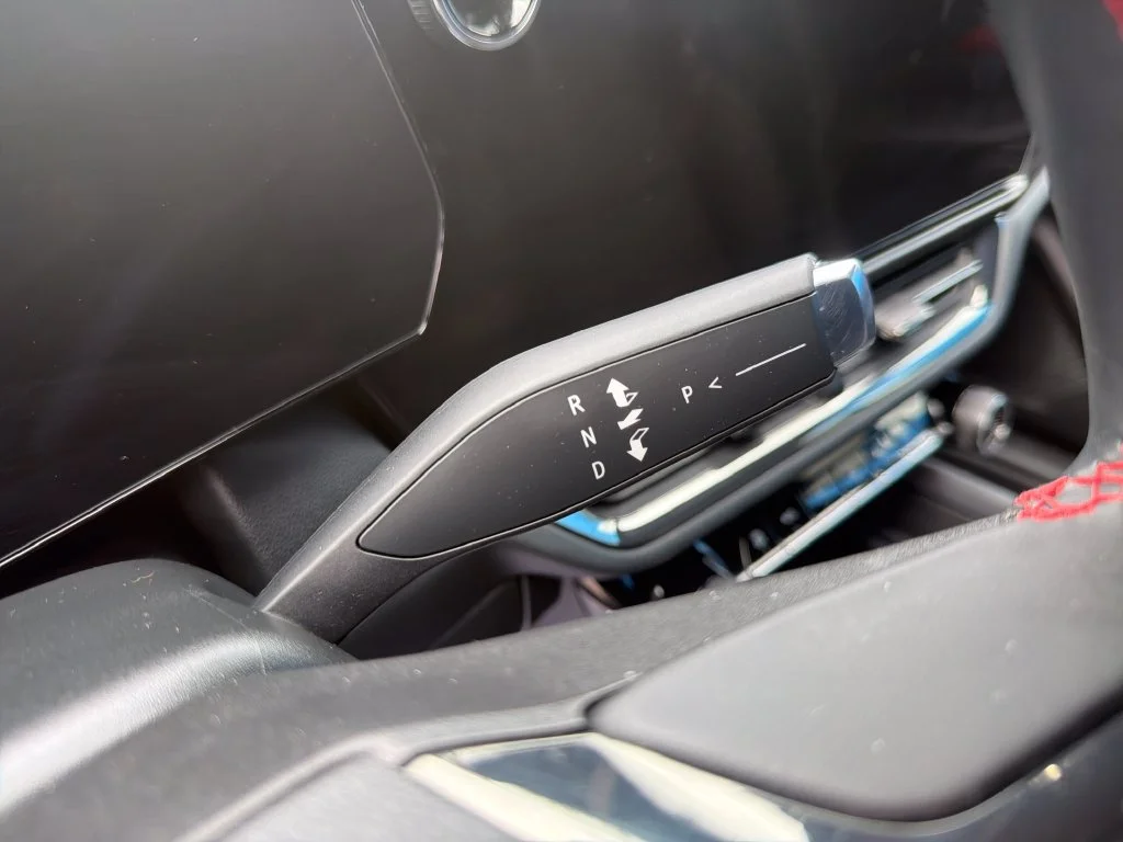 2025 Chevrolet Equinox EV RS - Photo 24