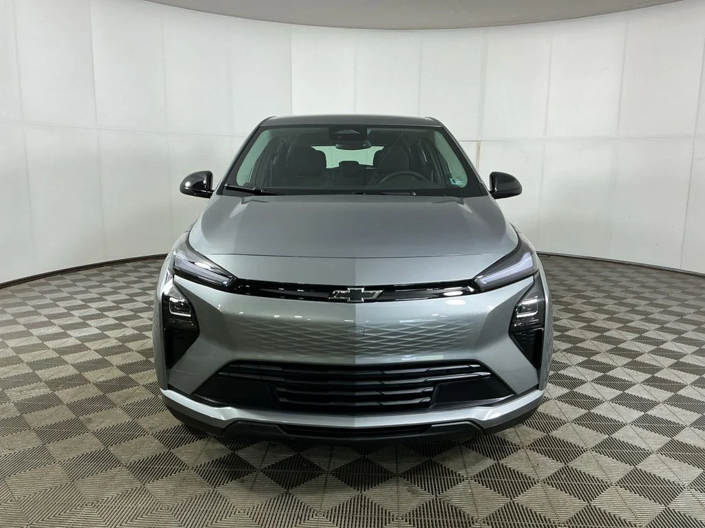 New 2027 Gray Chevrolet LT image 2