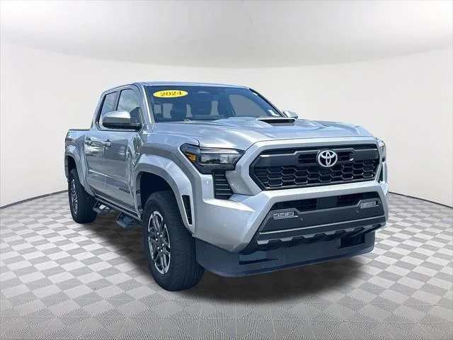 Certified Used 2024 CELESTIAL SILVER Toyota  image 3