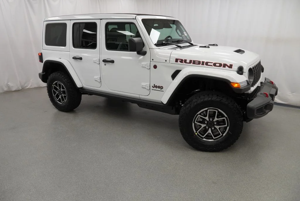 New 2026 Bright White Clear-Coat Exterior Paint Jeep Rubicon image 9