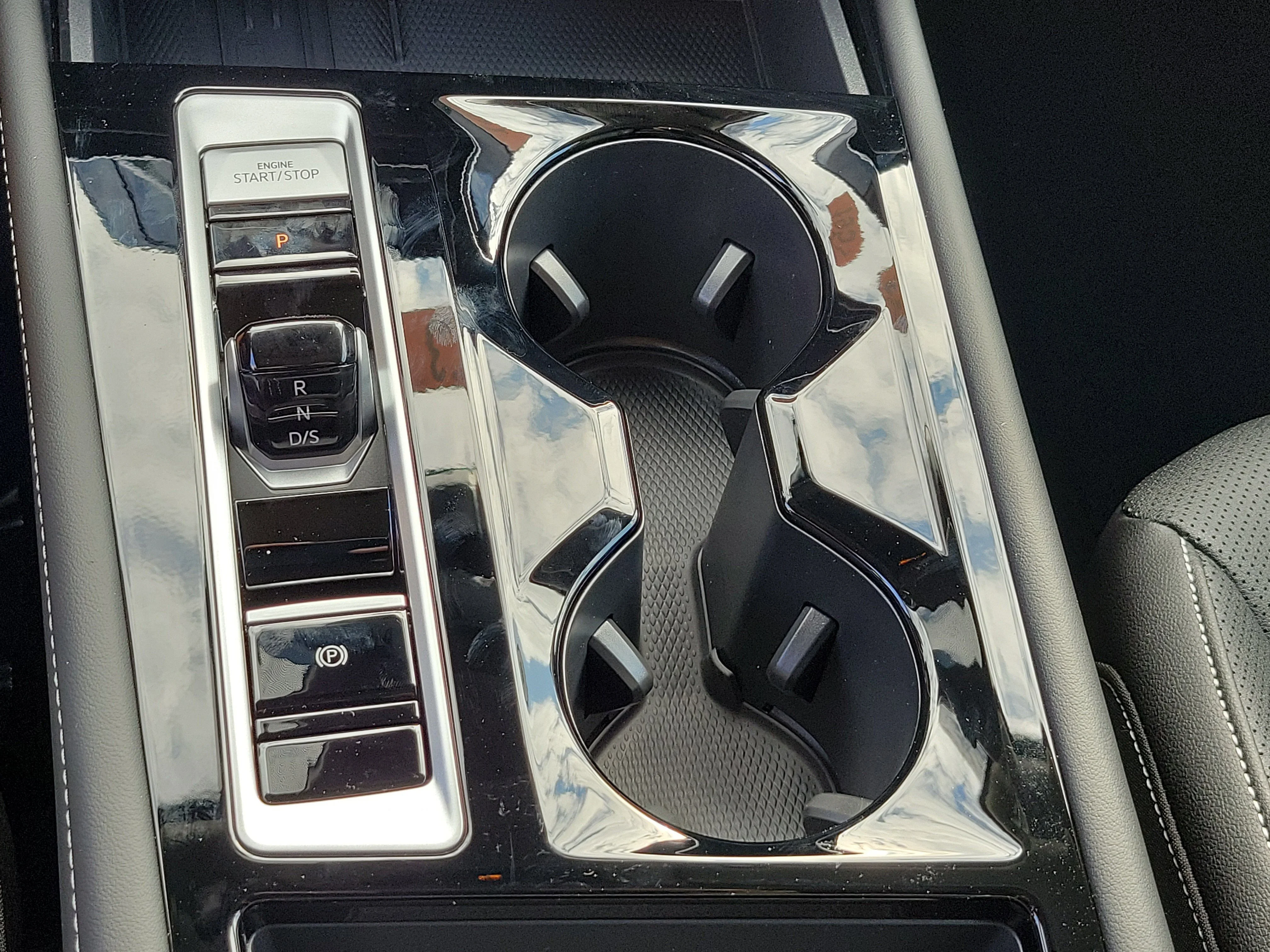 New 2026 Black Volkswagen SE w/Technology image 30