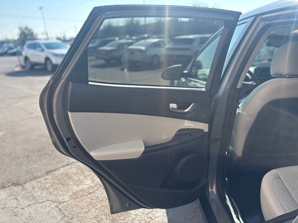 Used 2023 Gray Hyundai SE image 20