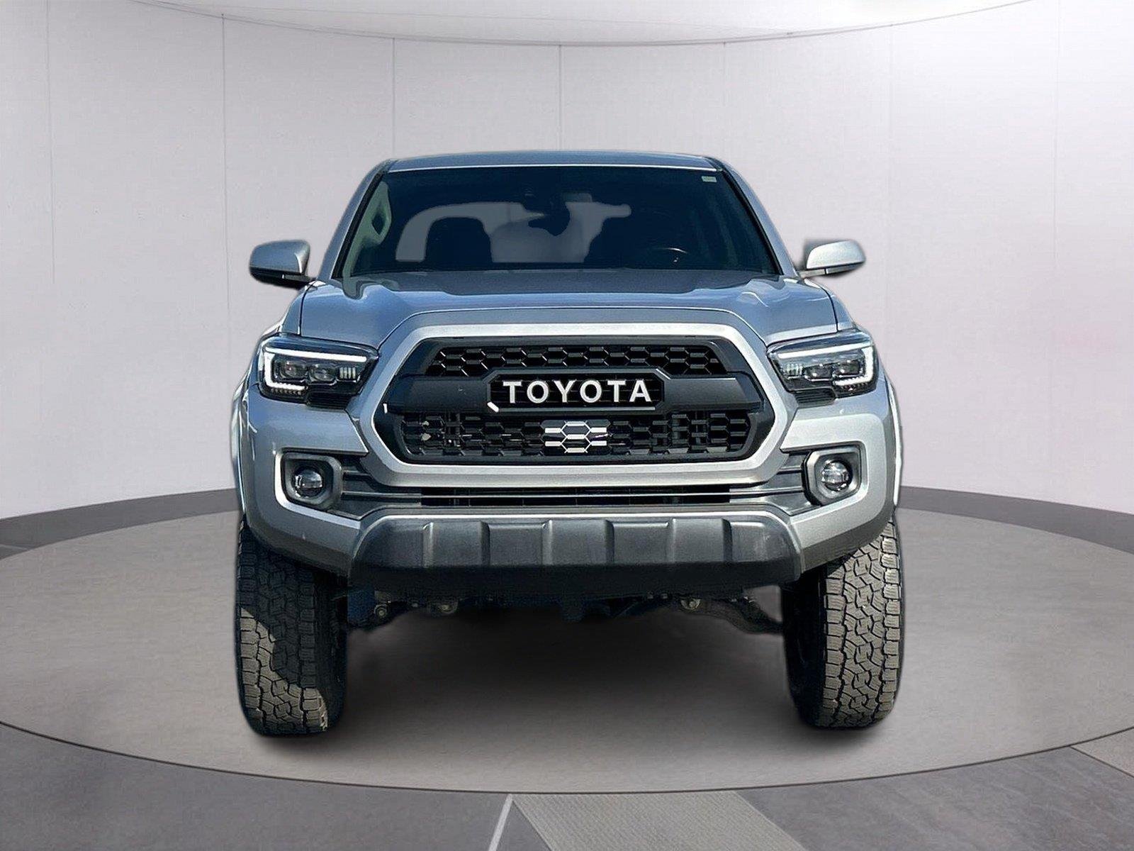 Used 2021 Silver Sky Metallic Toyota SR5 V6 image 9