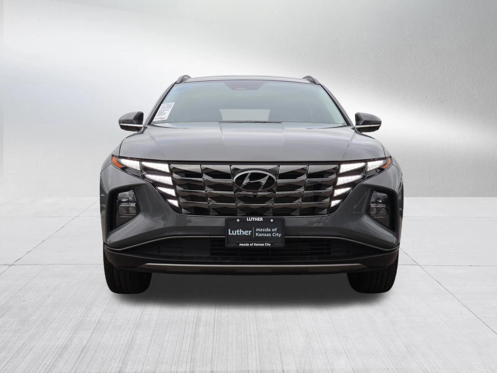 Used 2024 Hyundai Tucson Limited with VIN 5NMJECDE7RH381873 for sale in Kansas City